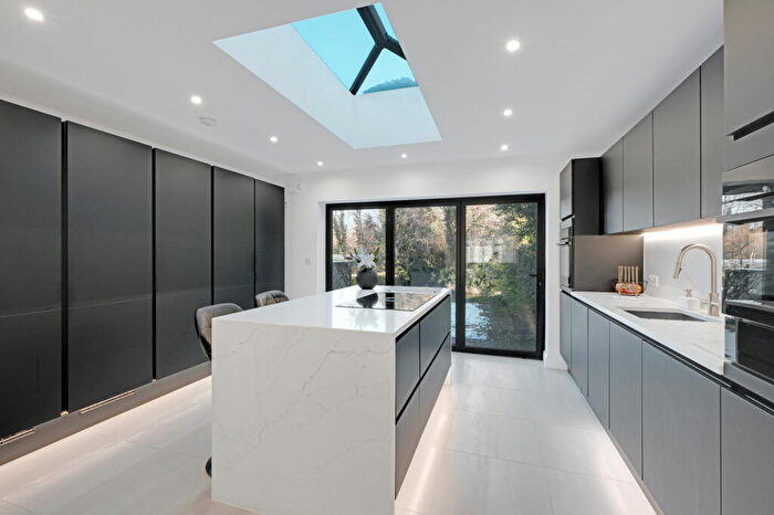 3 Bedroom Detached House For Sale In Wychall Lane, Kings Norton, Birmingham, B38