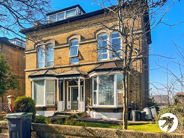 1 Bedroom Flat To Rent In Glen View, Gravesend, Kent, DA12