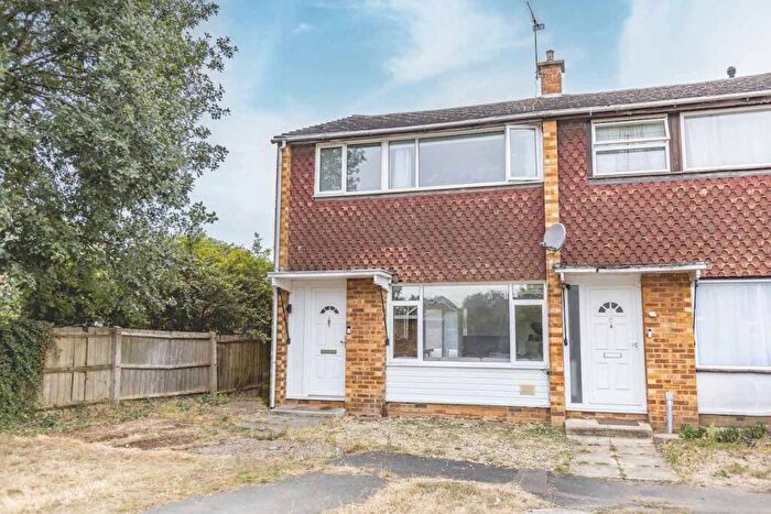 3 Bedroom Terraced House For Sale In Norelands Drive, Burnham, SL1