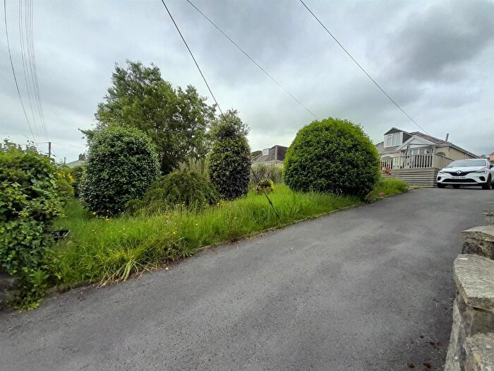 3 Bedroom Bungalow To Rent In Burry Port, Gwscwm Road, SA16
