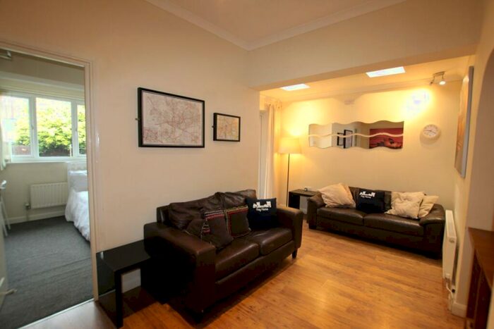5 Bedroom Terraced House To Rent In Delapre Crescent, Northampton, NN4