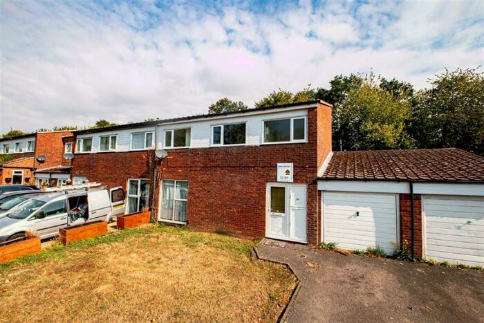 3 Bedroom Terraced House To Rent In Buckman Close, Greenleys, Milton Keynes, MK12