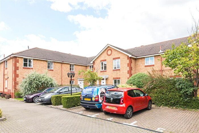 1 Bedroom Flat To Rent In Wentworth Court, Waterside Close, Surbiton, Surrey, KT6