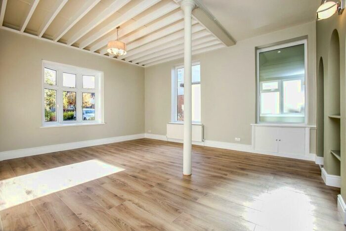 3 Bedroom Detached House To Rent In Angel Hill, Sutton, SM1