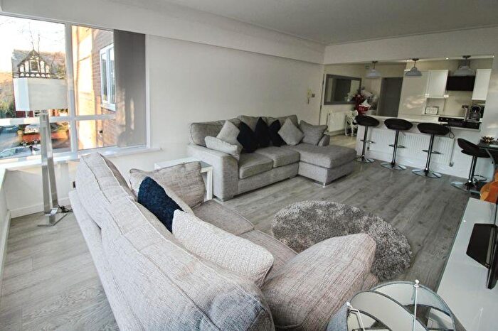 2 Bedroom Flat For Sale In Hillside, Prestwich Park Road South, Manchester, M25