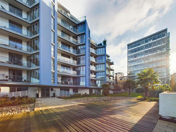 1 Bedroom Flat For Sale In Eastfields Avenue, Wandsworth, SW18