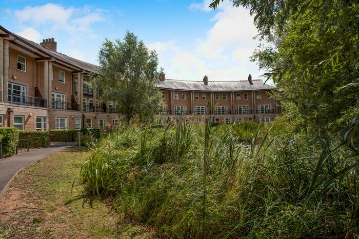 4 Bedroom Town House To Rent In The Crescent, Cambridge, CB3