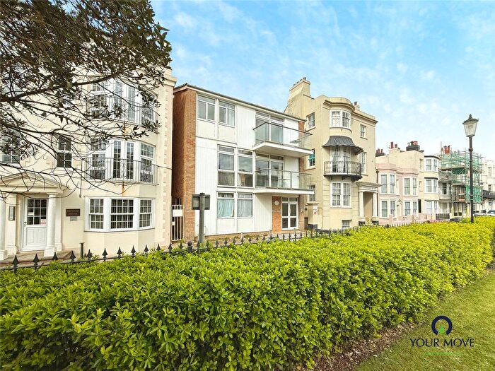 2 Bedroom Flat For Sale In The Steyne, Bognor Regis, West Sussex, PO21