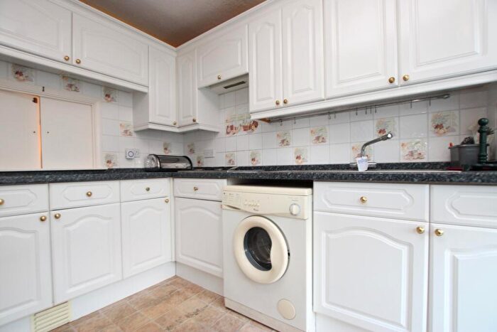 2 Bedroom Detached Bungalow For Sale In Horrocks Way, Kettering, Northamptonshire, NN15