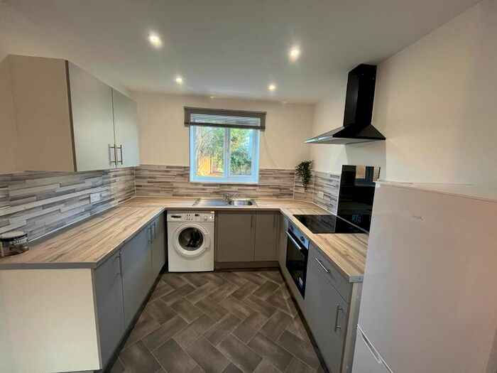 1 Bedroom Flat To Rent In Methuen Close, Boscombe, BH8