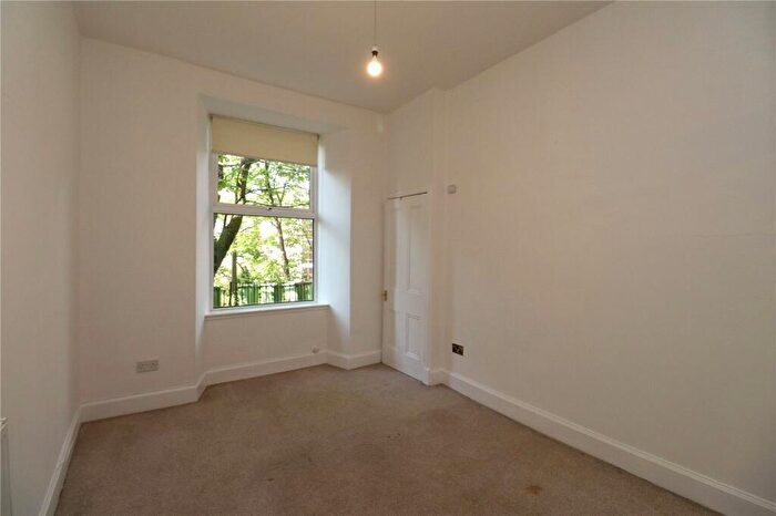 2 Bedroom Apartment To Rent In Fergus Drive, North Kelvinside, Glasgow, G20