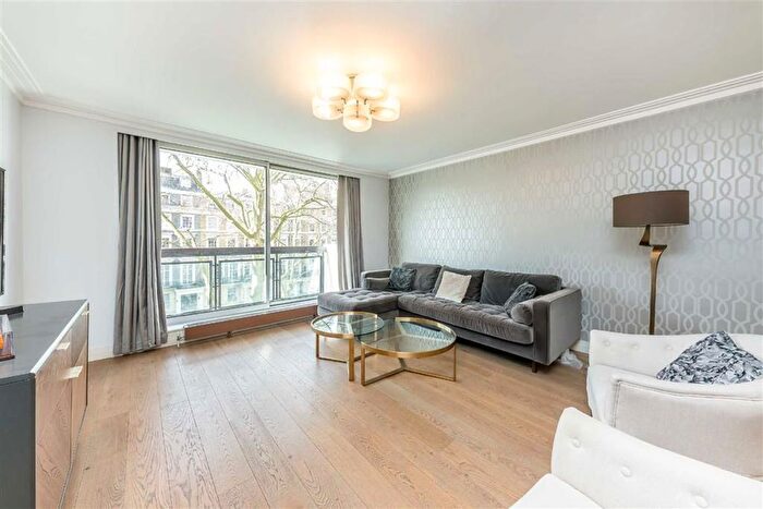3 Bedroom Flat To Rent In Rutland Gate, South Kensington, SW7