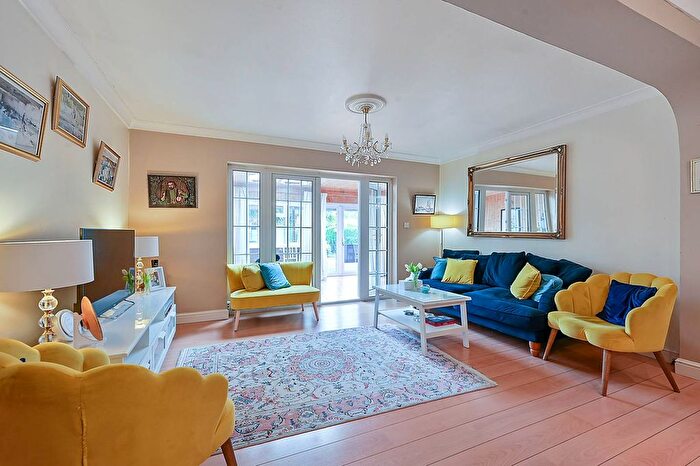 3 Bedroom Semi Detached House For Sale In Saxon Drive, West Acton, London, W3