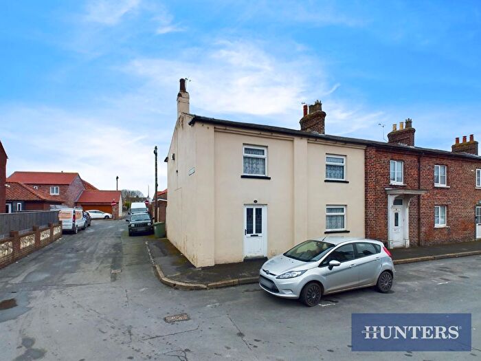 3 Bedroom End Of Terrace House For Sale In High Street, Flamborough, Bridlington, YO15