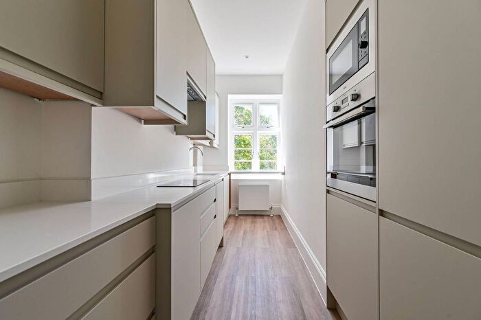 1 Bedroom Flat For Sale In Gloucester Avenue, Primrose Hill, London, NW1