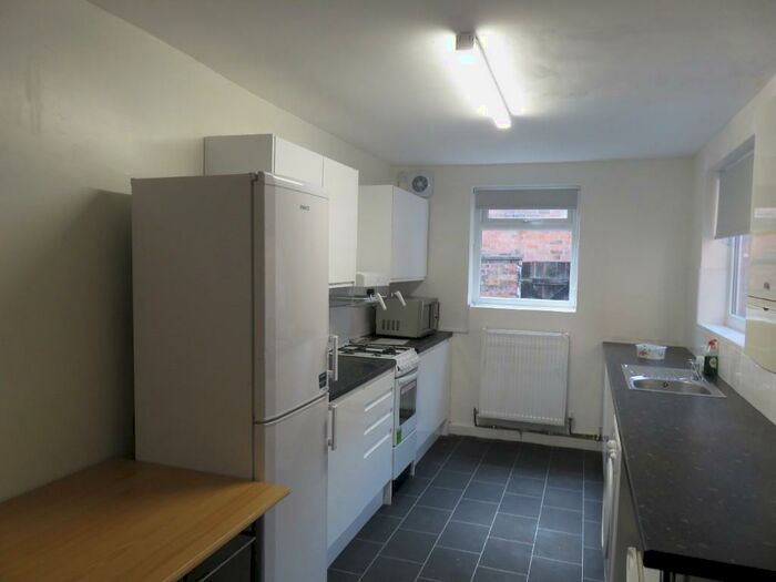 5 Bedroom Terraced House To Rent In Colville Street, Nottingham, NG1