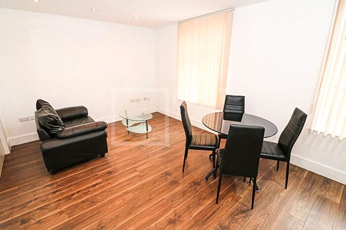 1 Bedroom Flat To Rent In Vincent Street, Bradford, BD1