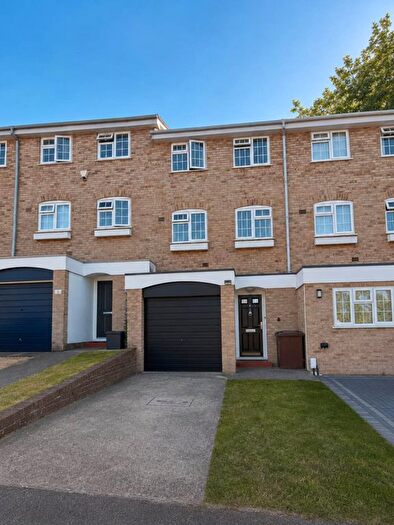 3 Bedroom Town House To Rent In Thirlmere Rise, Bromley, Bromley, BR1