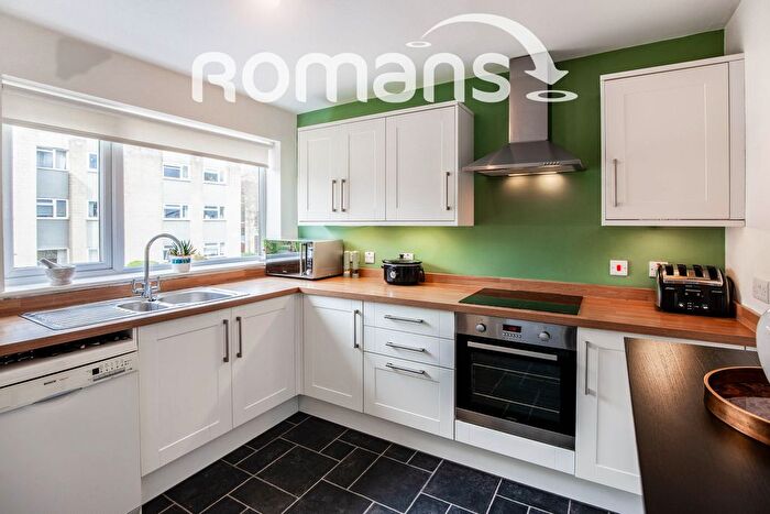 2 Bedroom Flat To Rent In Pitman Court, Gloucester Road, Bath, BA1
