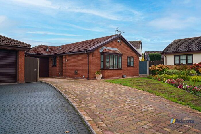 3 Bedroom Bungalow For Sale In Gainford Close, Parklands, Widnes, WA8