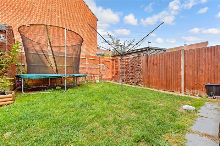 3 Bedroom Terraced House For Sale In Finn Farm Road, Ashford, Kent, TN25