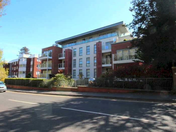 2 Bedroom Flat To Rent In Branksome Wood Road, Bournemouth, BH2