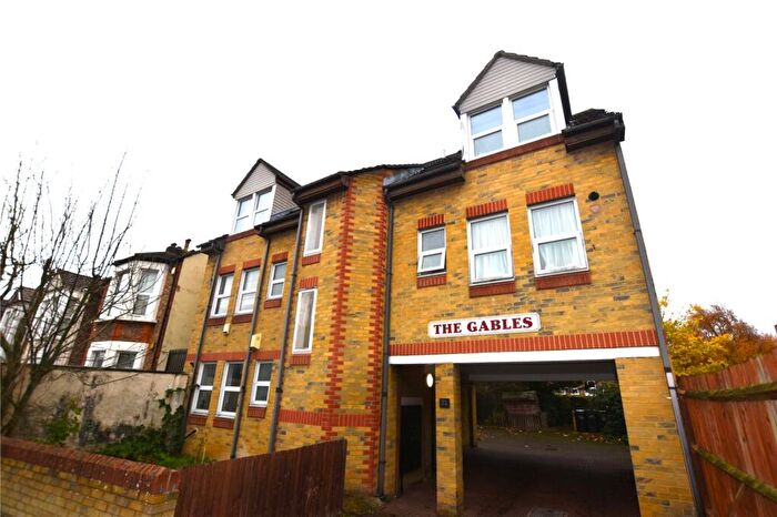 3 Bedroom Apartment To Rent In Burgoyne Road, London, SE25