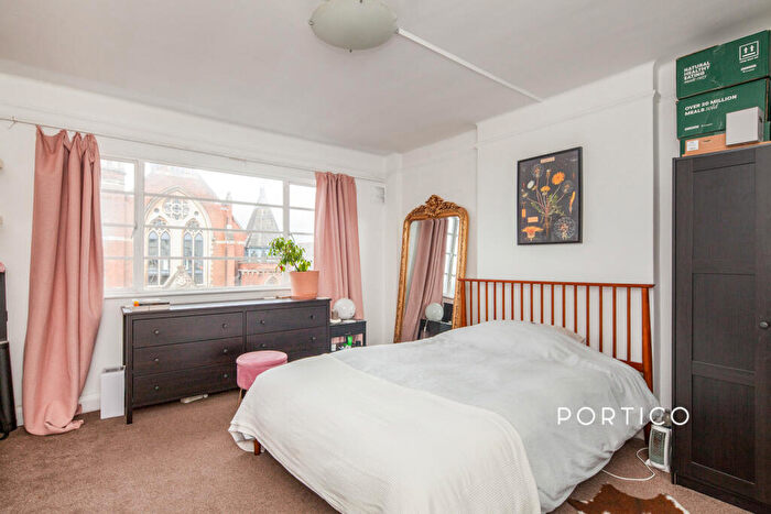 2 Bedroom Flat To Rent In Forest Hill Road, London, Vb, SE22