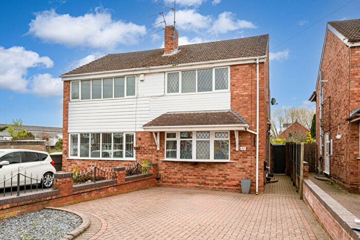 2 Bedroom Semi Detached House For Sale In Queen Street, Kingswinford, DY6