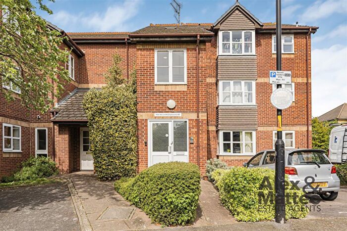 1 Bedroom Flat For Sale In Stubbs Drive, Bermondsey, SE16