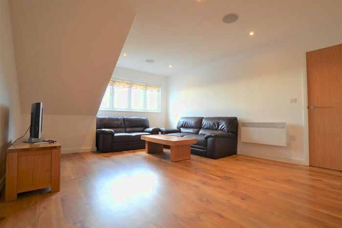 1 Bedroom Flat To Rent In Arlington House, West Drayton, UB7