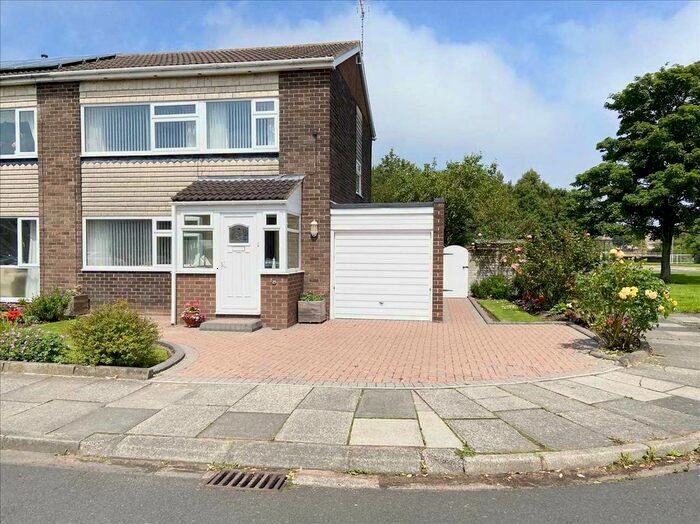 3 Bedroom Semi-Detached House To Rent In Mainstone Close, Whitelea Dale, Cramlington NE23