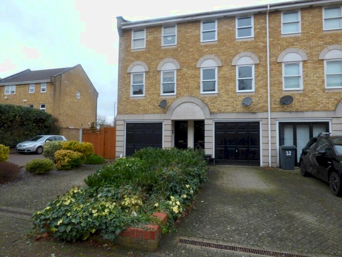 1 Bedroom Town House To Rent In Vicarage Drive, Rectory Road, Beckenham BR3