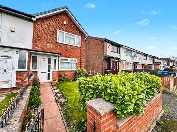 2 Bedroom End Of Terrace House For Sale In Glenwood Drive, Middleton, Manchester, Greater Manchester, M24