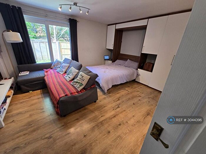Studio To Rent In Maiden Place, Lower Earley, Reading, RG6