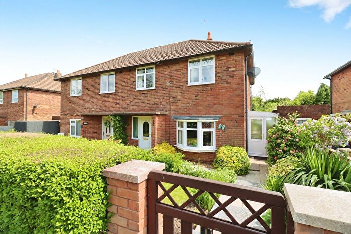 3 Bedroom Semi Detached House For Sale In The Grove Estate, St Georges, Telford, TF2