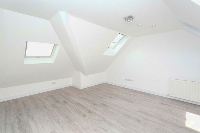 2 Bedroom Apartment To Rent In London Road, Hemel Hempstead, Hertfordshire, HP3