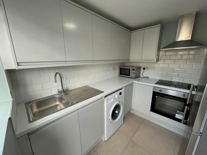 Studio To Rent In Warham Road, Harrow, HA3