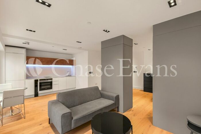 Studio To Rent In Exchange Gardens, Vauxhall, London, SW8