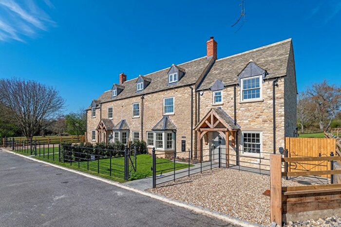 4 Bedroom Semi-Detached House For Sale In The Britannia, Barnard Gate, Witney Oxfordshire, OX29