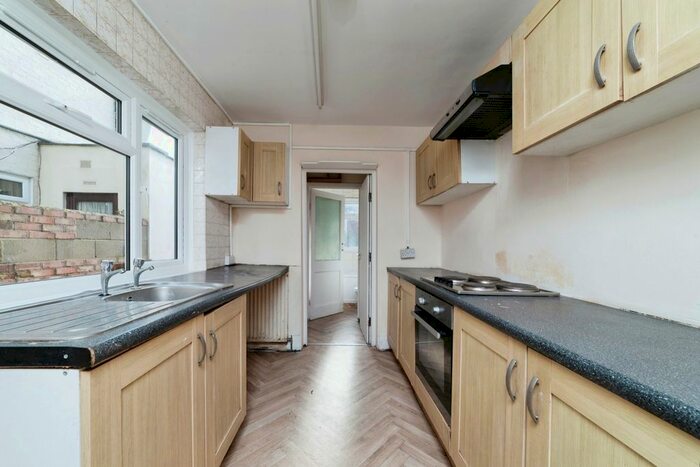 3 Bedroom Terraced House For Sale In Cranbourne Road, Leyton, London, E15