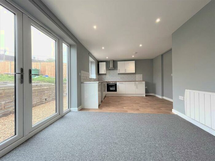 1 Bedroom Apartment To Rent In Matson Avenue, Matson, GL4