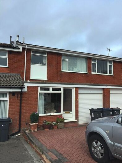 3 Bedroom Property To Rent In Crookham Close, Harborne, Birmingham, B17