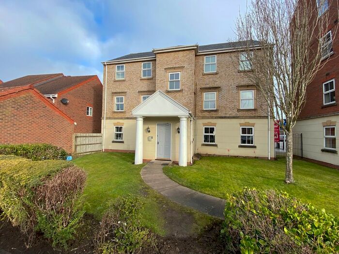 2 Bedroom Flat To Rent In Clarks Lane, Dickens Heath, Shirley, Solihull B90