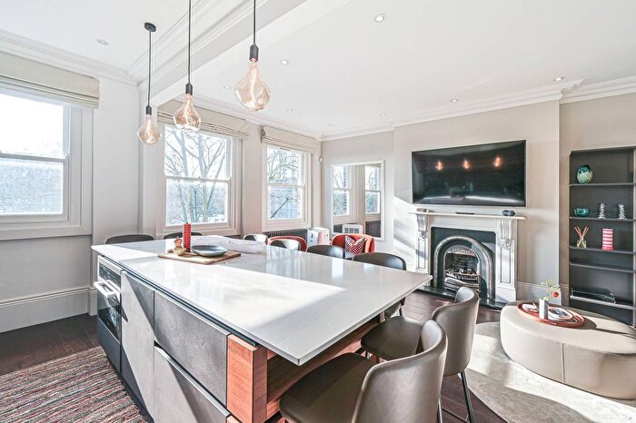 4 Bedroom Flat To Rent In Fellows Road, Swiss Cottage, London, NW3