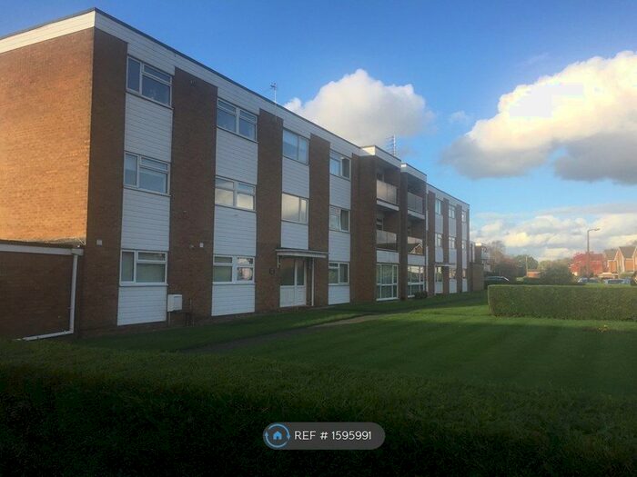 2 Bedroom Flat To Rent In Dairyground Road, Bramhall, Stockport, SK7