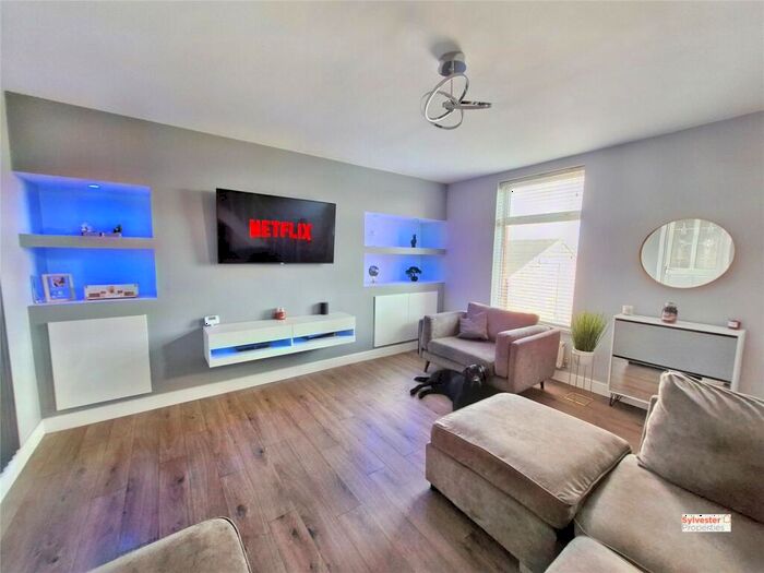 2 Bedroom End Of Terrace House For Sale In Institute Terrace East