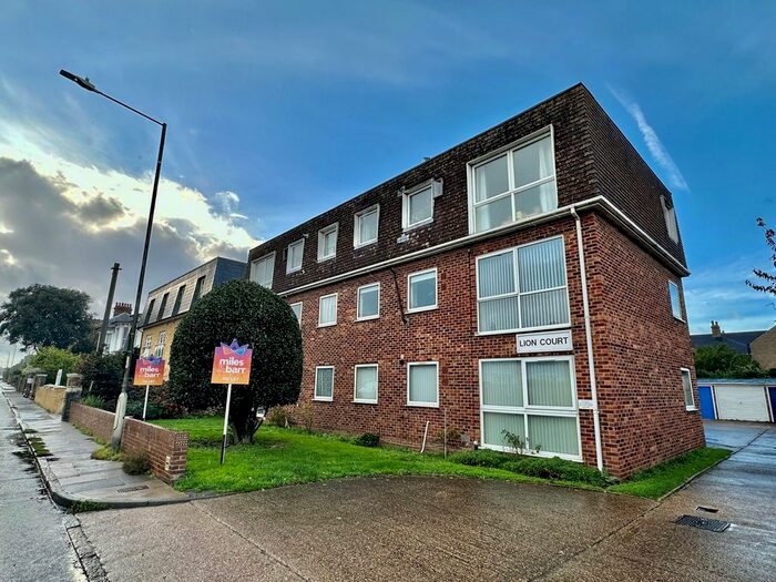 1 Bedroom Flat To Rent In London Road, Deal, CT14