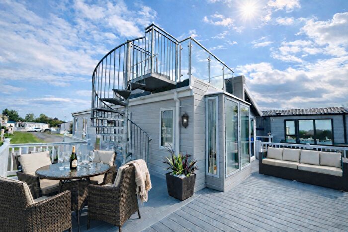 2 Bedroom Park Home For Sale In Birchington Vale Holiday Park, Shottendane Road, Birchington, CT7