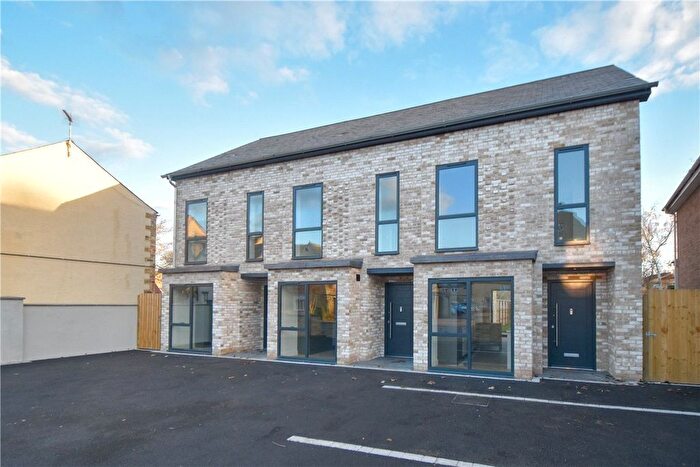 3 Bedroom Terraced House For Sale In High Street, Chesterton, Cambridge, Cambridgeshire, CB4